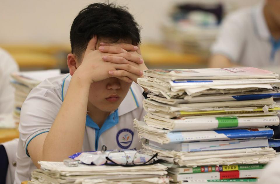 高考复读生填志愿技巧,高考出分后应该做什么复读