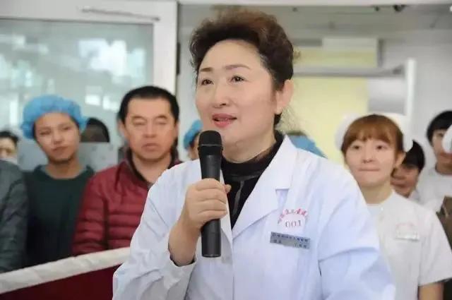 女卫健委主任被追责后续,卫健委副主任被通报