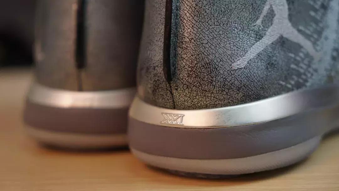 WEN开箱｜八百不到买正代AJ，全皮质感可能是系列质感最好