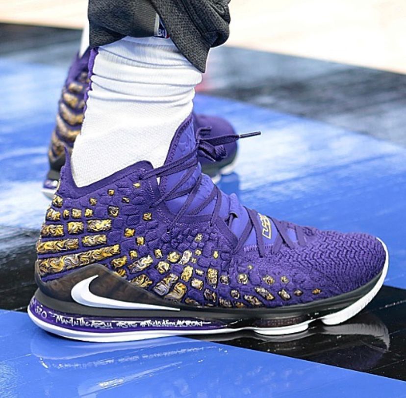 aj34nba球星上脚配色,aj34北卡球员