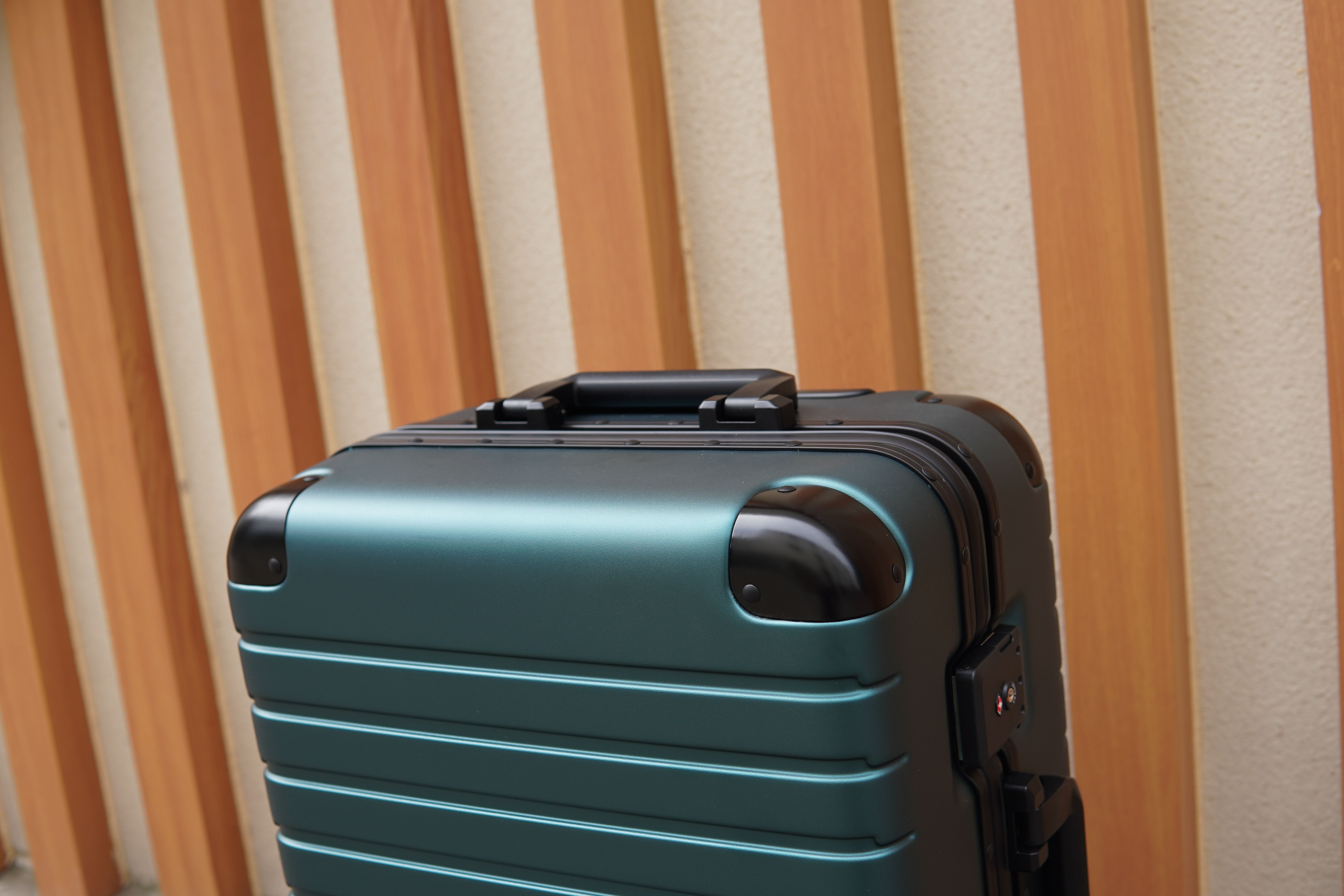 双十一即将来临，悠启多立克框体旅行箱上手简评