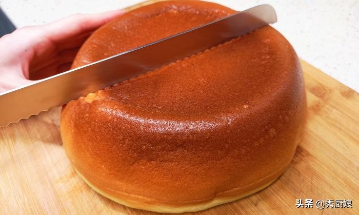 蛋糕怎么烤才不会回缩塌陷,电饭锅蛋糕一打开回缩了怎么回事