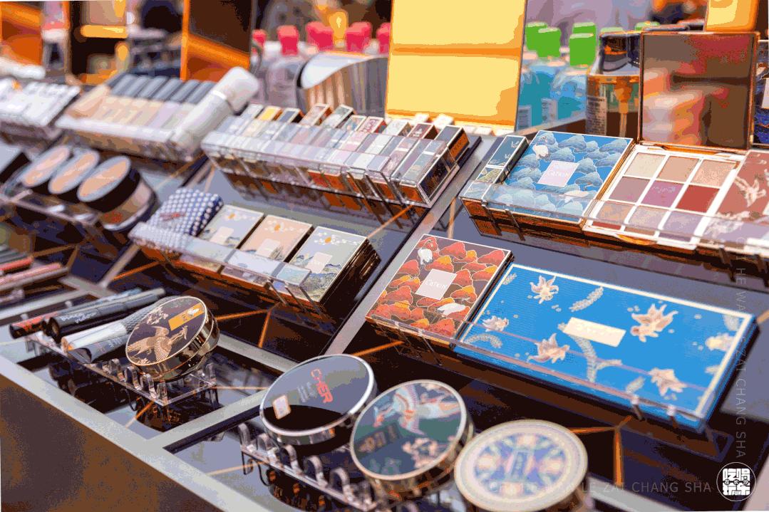 全能艺人符龙飞闪现BOOM!FRESH!与40+百万级红人定义美妆新空间