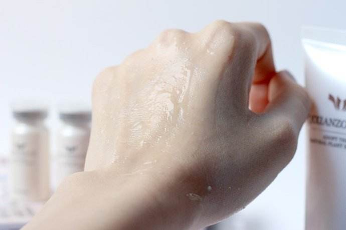 脸上爱出油怎么调理最有效,脸上一直出油怎么控油