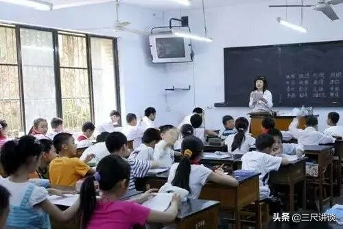 上课期间，是否允许学生上厕所，不是无解之题，老教师们如此解答