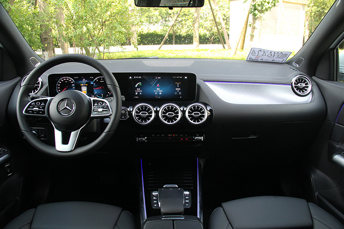 奔驰gla200排量多大,奔驰gla2004matic