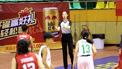 又美又能打,东莞一米八女裁判