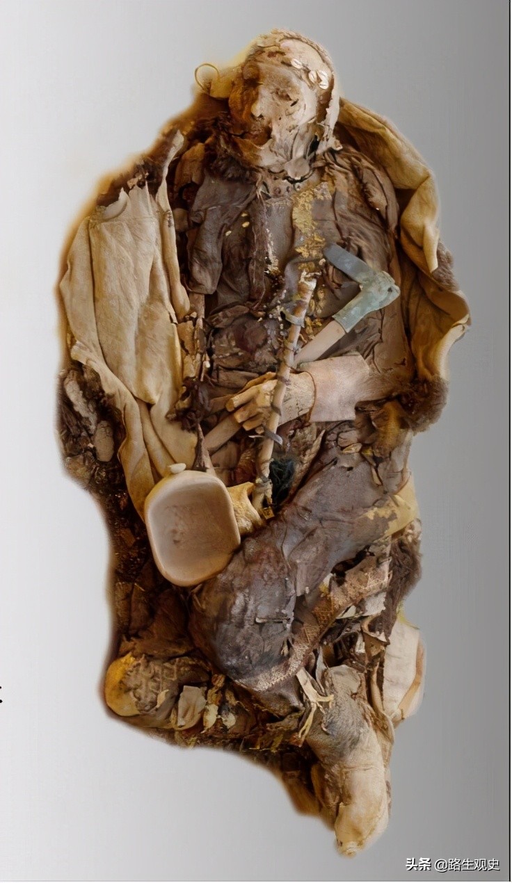 *疆新**有2座山，让黄金与美玉在2500年前相遇，影响了中国人的审美