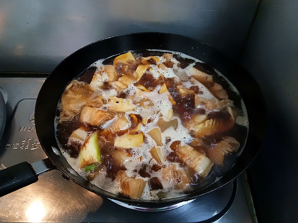 酒店炖鸡汤一般放什么配料,羊肉焯水去腥膻放啥料