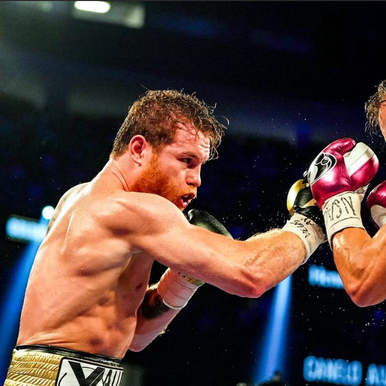 世界足球排名前十球星c罗,世界足坛身材最高的人