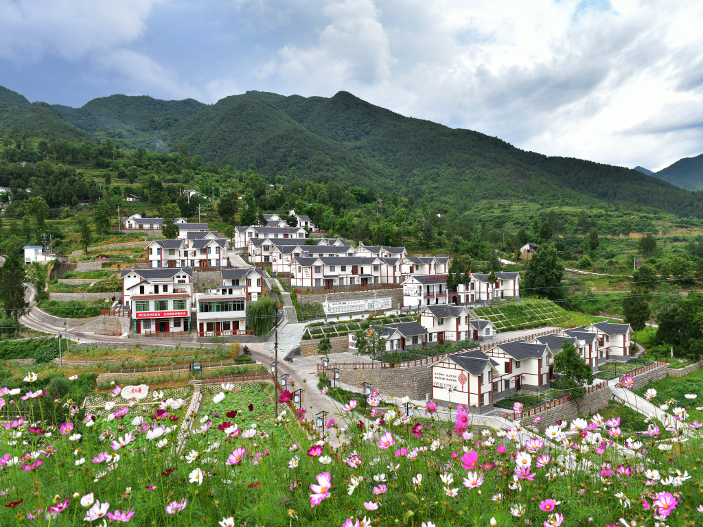 如果你累了就来这座小城吧,如果你累了就来云南吧完整版