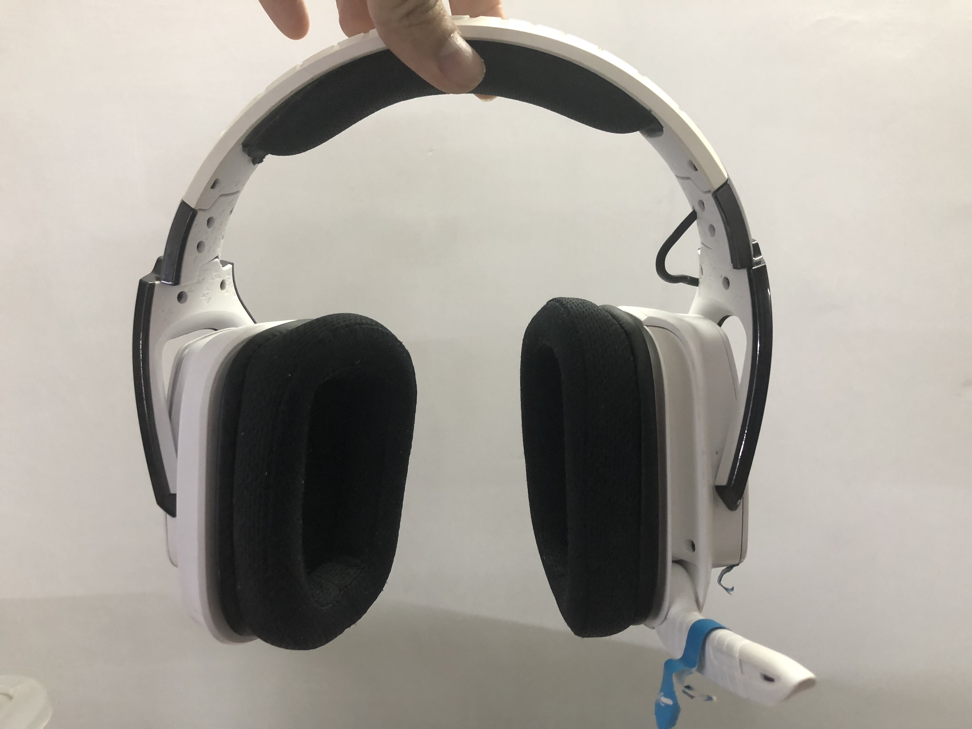 罗技无线耳机g933s能不能和gpro通用,罗技耳机g933s支架