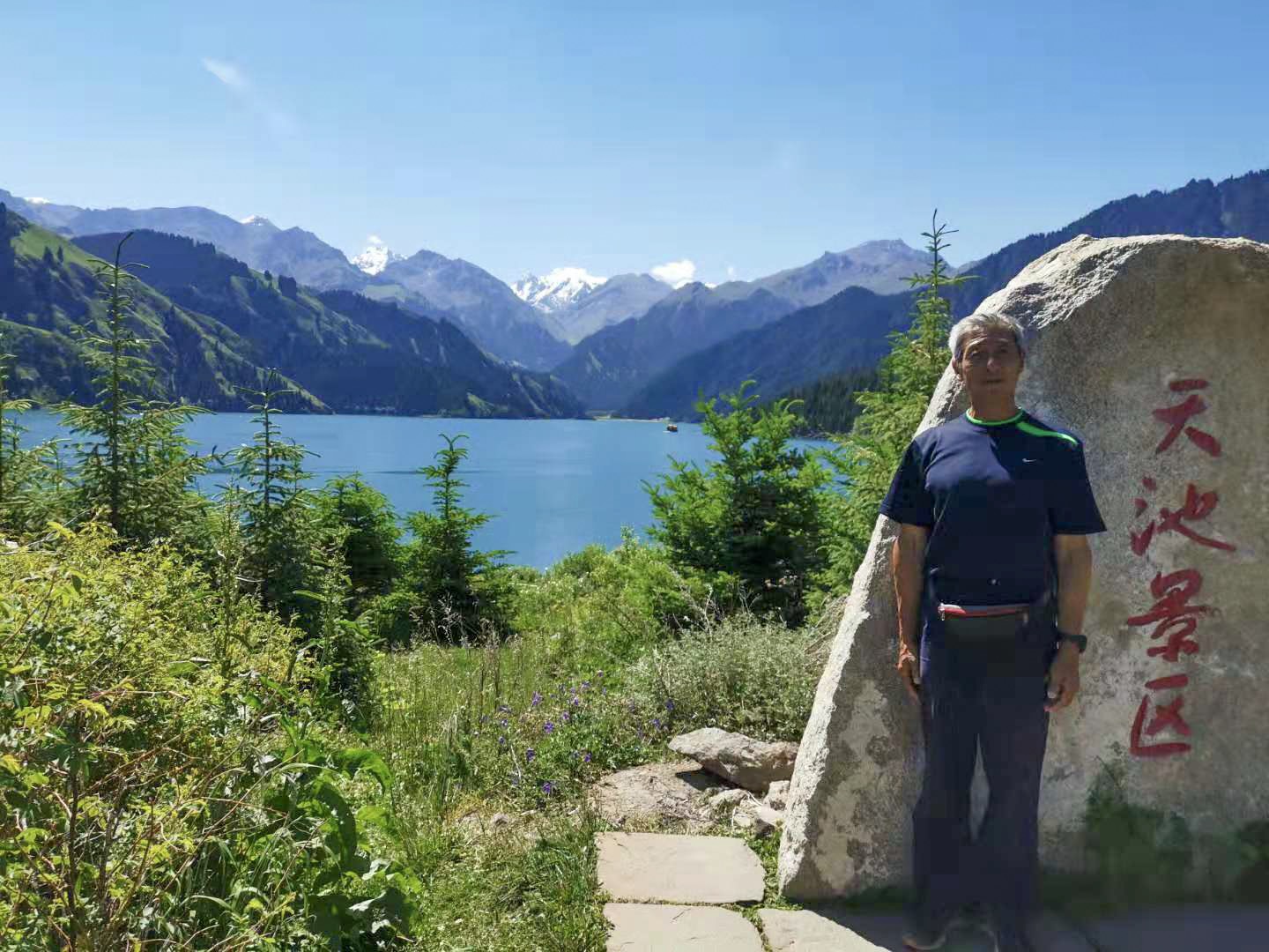 65岁老人自驾游新疆,69岁老人新疆旅行