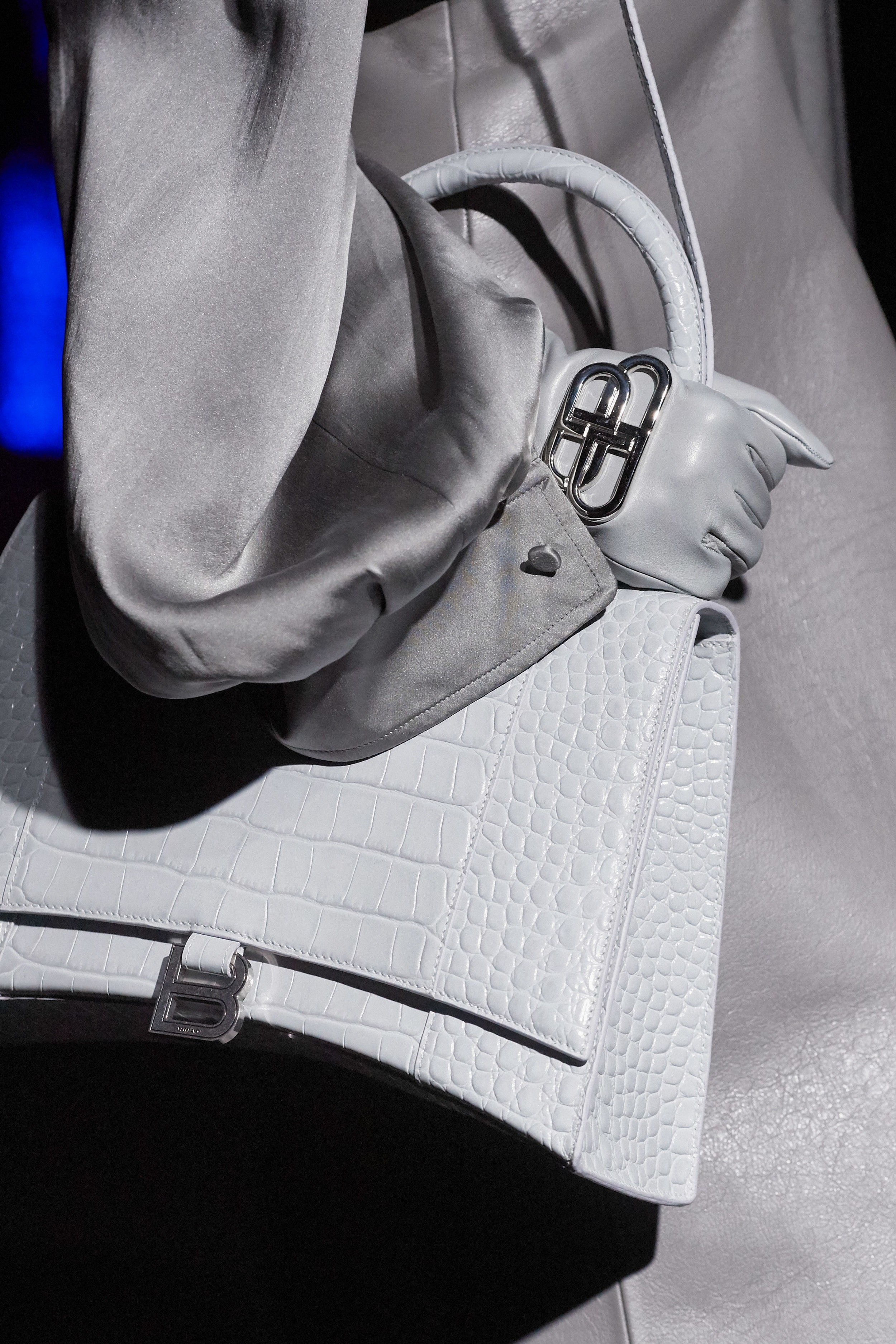 2020秋冬最流行的什么颜色的包包,2021秋冬包包流行款式