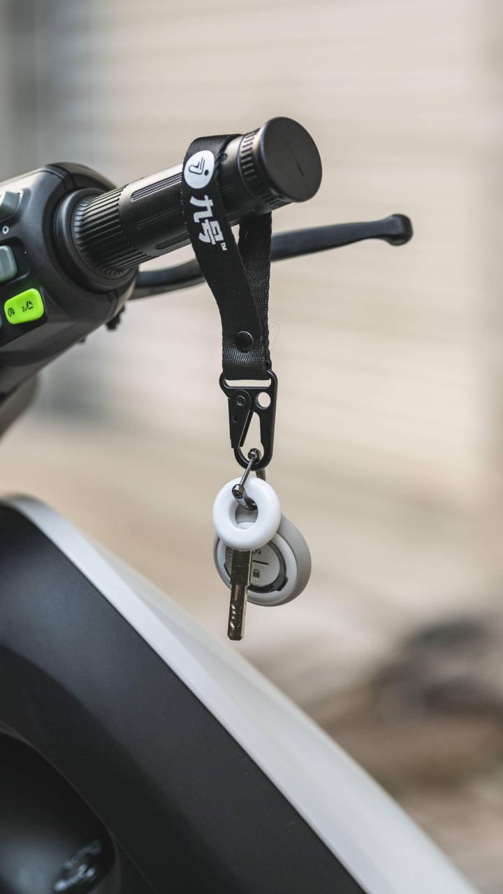 大灯炫酷有型,九号e100大灯效果