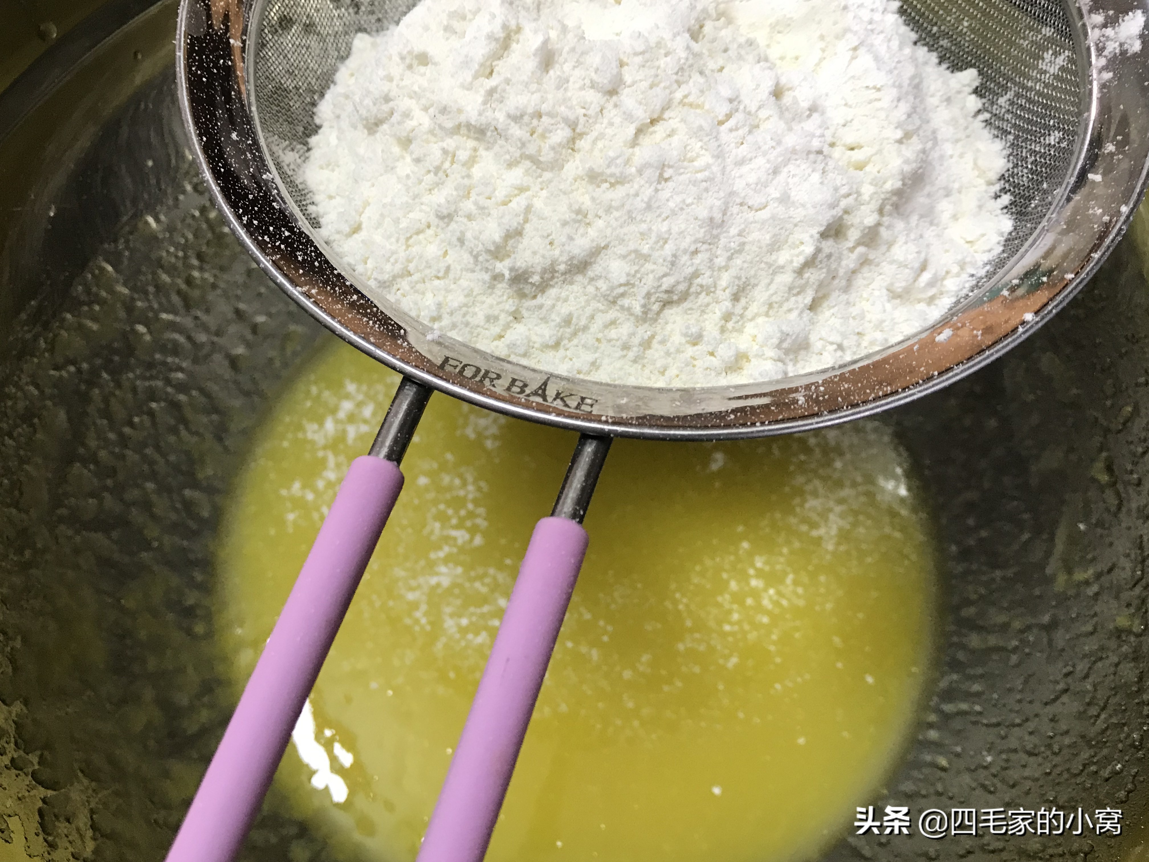 怎样做酥皮月饼最简单的方法,桃酥皮月饼的制作过程视频