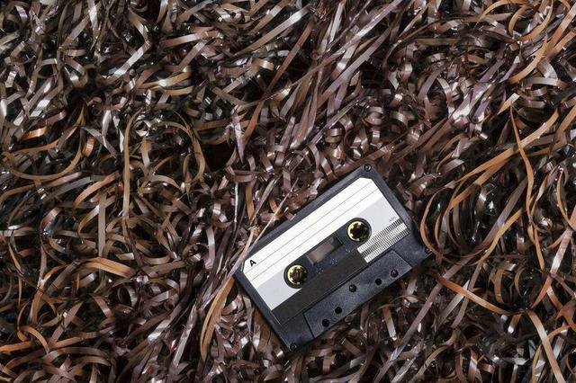 留声机是怎样留住声音的,留声机到底是怎么留住声音的