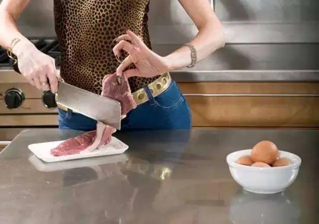 厨刀选什么材质比较好,怎么选适合自己的厨刀