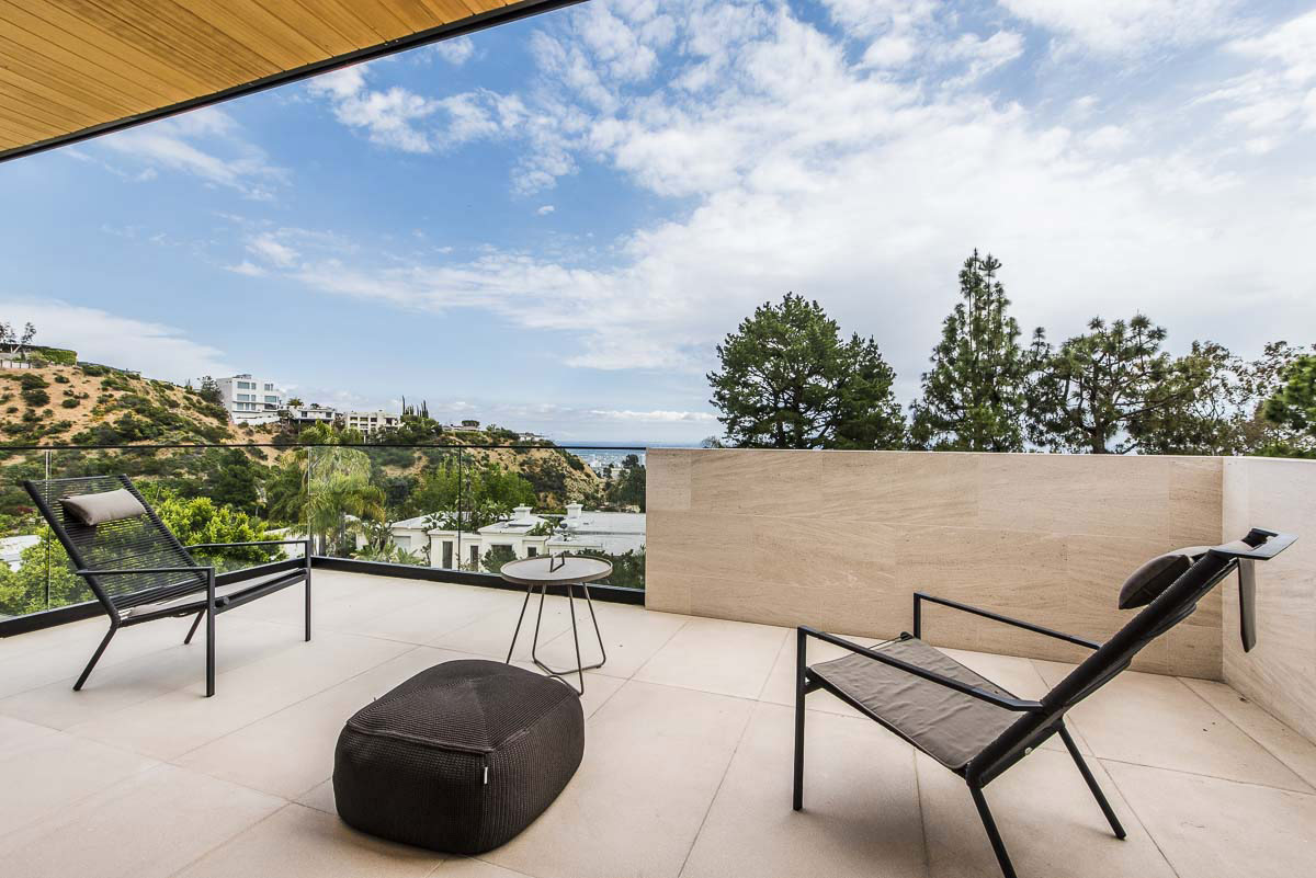 没有泳池的房子,没有泳池和花园的别墅