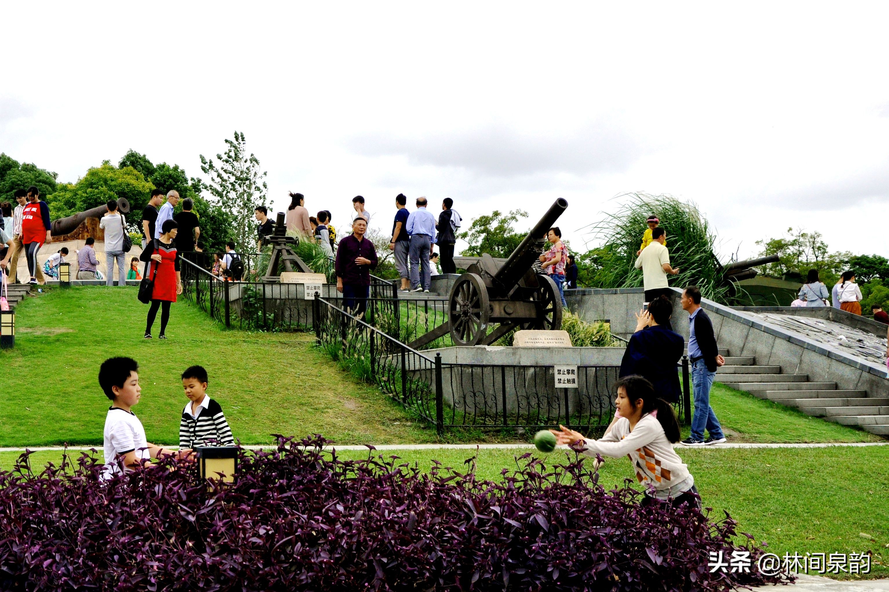 昔日守护边关今朝守护青山,昔日锁江炮台