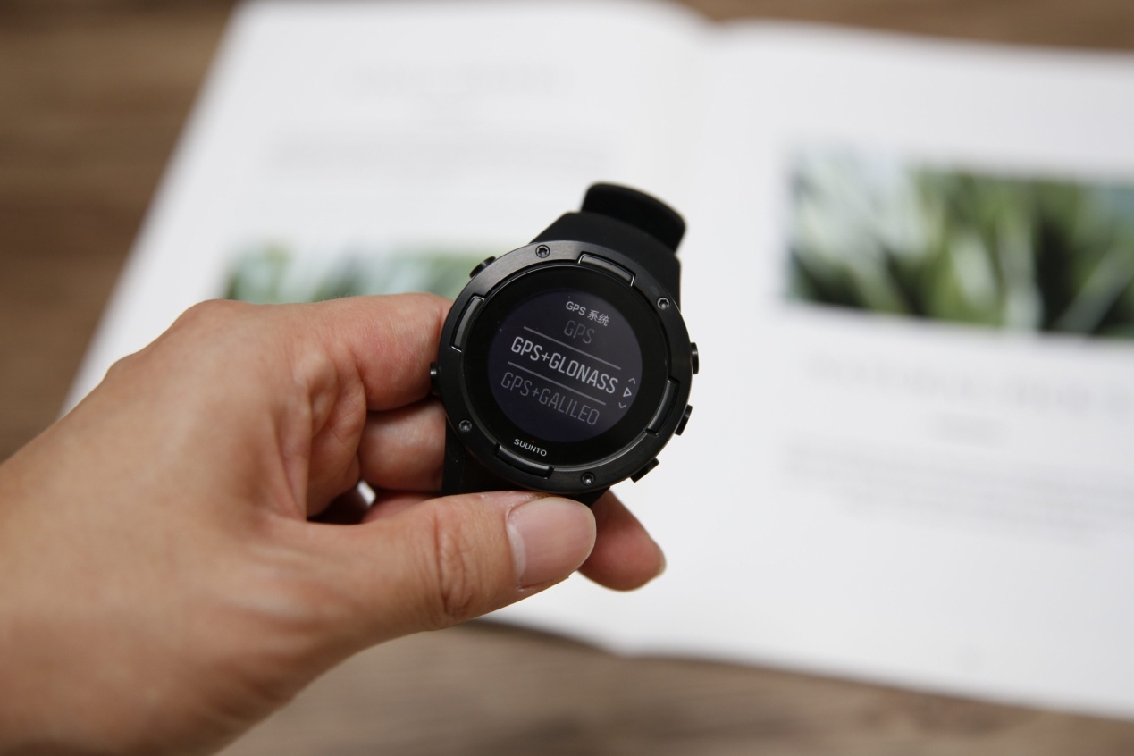 颂拓suunto3fitness智能手表功能,颂拓5专业智能腕表评测