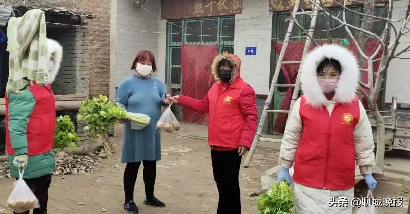 好样的！这些“快递阿姨”帮买帮送