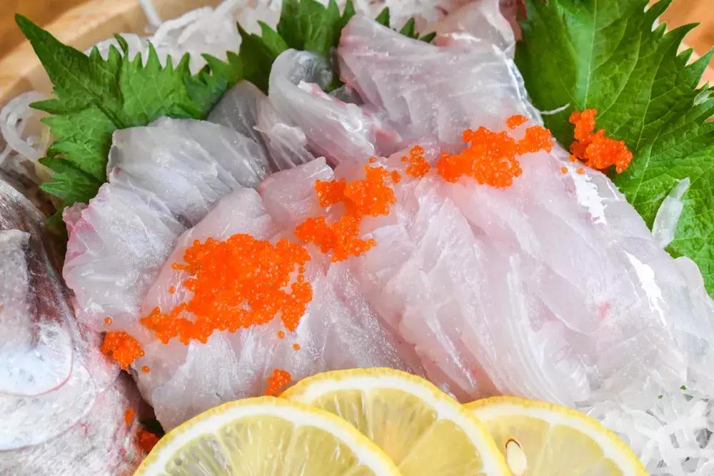 4人同行送活鲷鱼！谷饲牛排+海鲜刺身甜品！豫园酒店自助餐升级