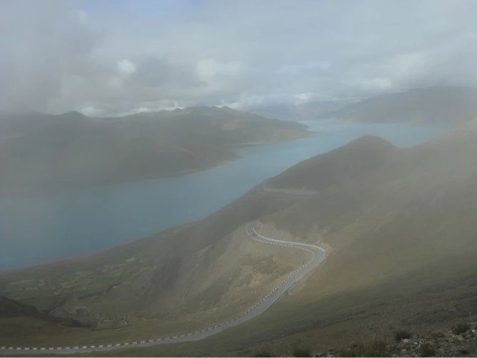 女孩独自一个人去旅游的心理,独自一人去西藏在哪里最好