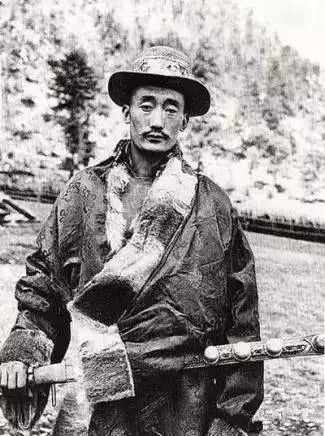 洛克徒步木里到稻城翻的是哪座山,秘境四川甘孜