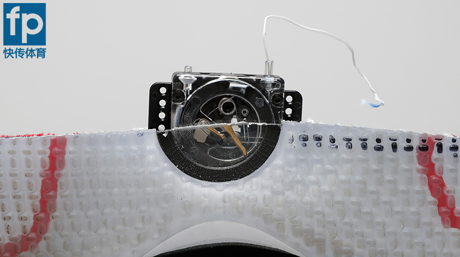 剖开中底寻真相，AJ33卡脚原因大揭秘