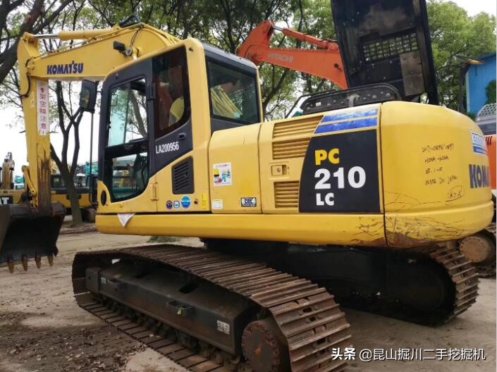 二手进口挖掘机正规平台,港口进口二手挖掘机