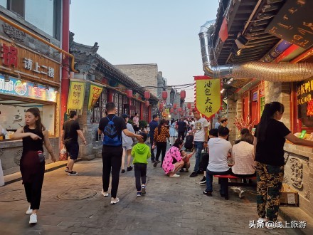 呼和浩特夜市809美食街,内蒙古呼和浩特的特色美食