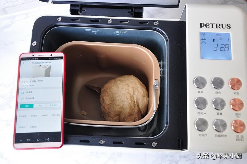 用面包机做早餐美食视频,用面包机做松软吐司