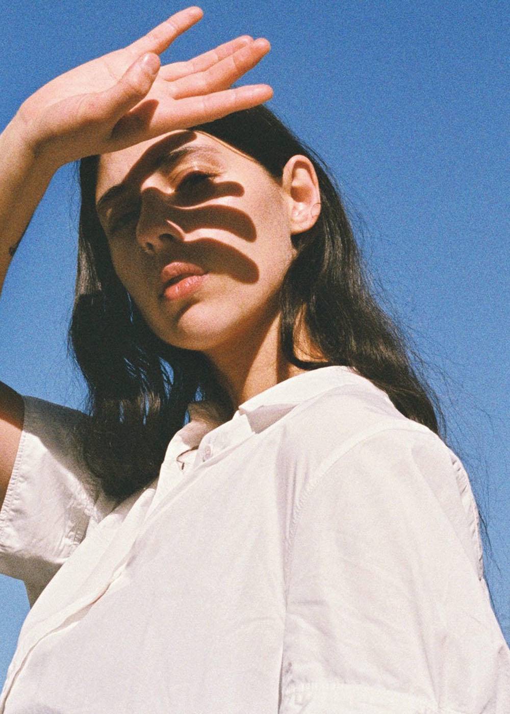 有句话说得好:美不美看脸,老不老看眼