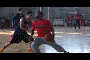 一分钟让你学会转身过人,每天十分钟详解变向过人经典动作