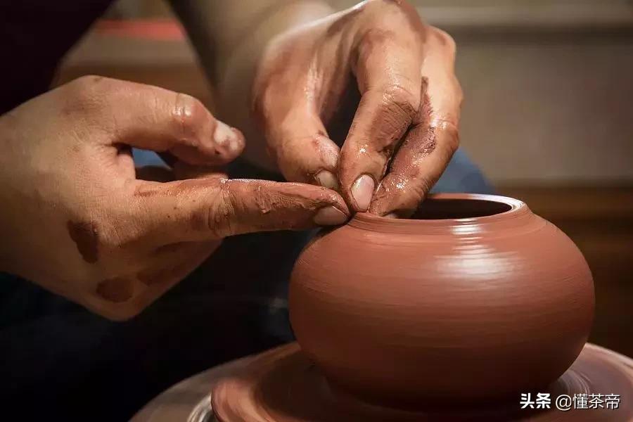 怎样鉴别紫砂壶泥料是否纯正呢,如何鉴别紫砂壶泥料真假