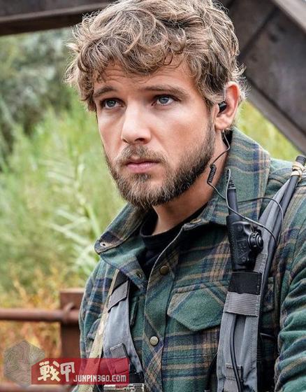 战甲轰鸣尖兵训练,海豹突击队刀战训练教学