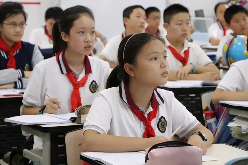 高二学习懈怠期,家长学会这招,既出成绩又省心,高分主动来敲门