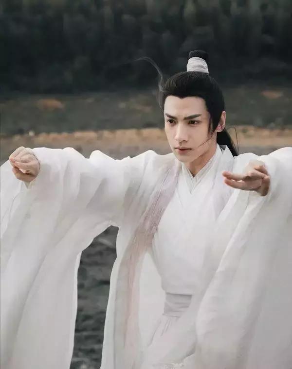 12星座男人最宠爱的香水,12星座们喜欢什么香水