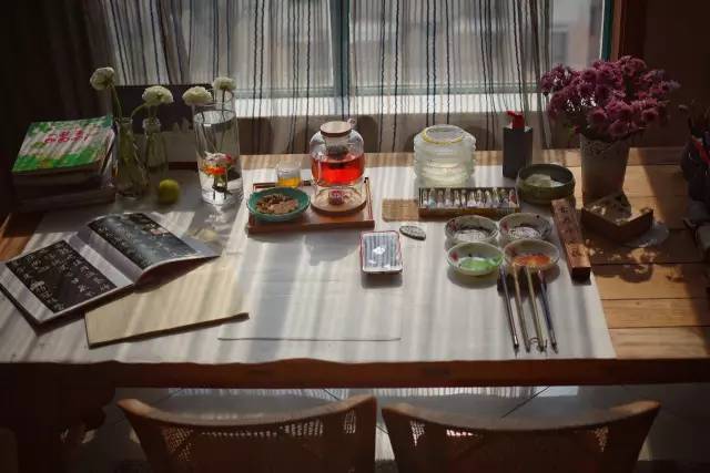 做一些无用的事。手把手教你画几朵花，够你打发一下午时间