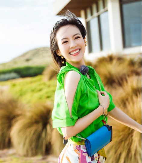 妻子团爆老公丑事：汪峰脚指甲硬到剪不动，买超耳朵被张嘉倪掏聋