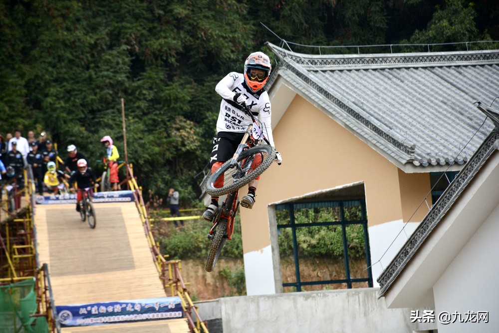 山地速降自行车比赛完整版,山地速降大赛