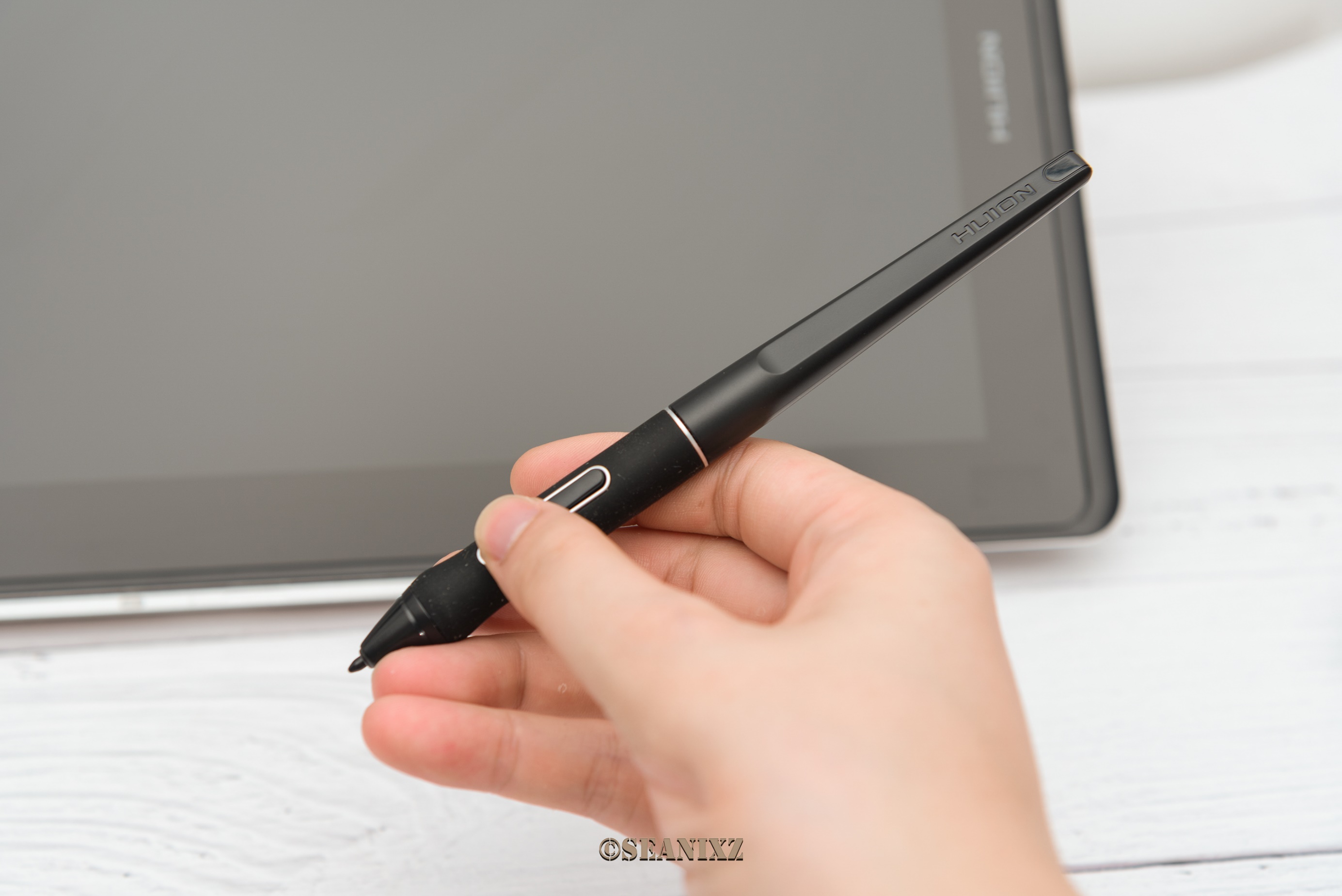 接近真实的纸笔绘画：绘王（HUION）KamvasPro16手绘屏使用体验