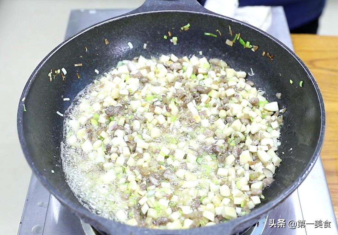 在家制作简单的拌饭酱,学会这3种下饭酱的做法