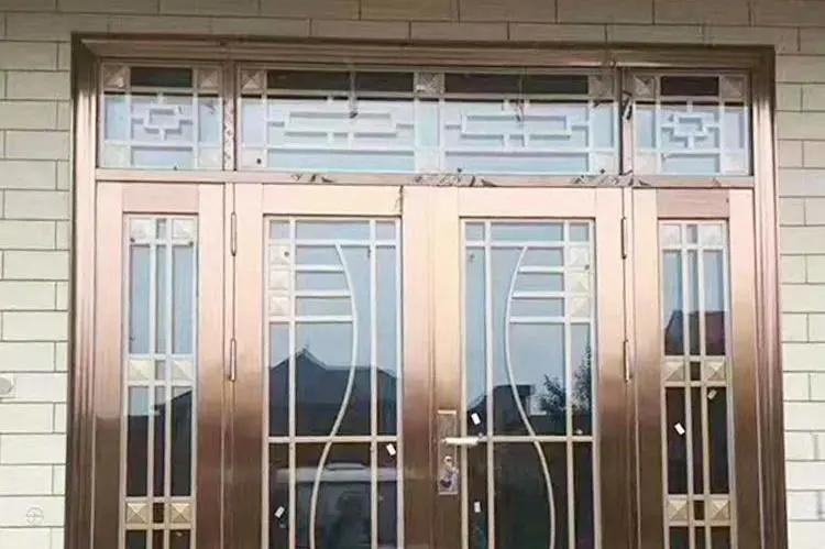 不锈钢门套装饰效果,简约现代装修不锈钢门套