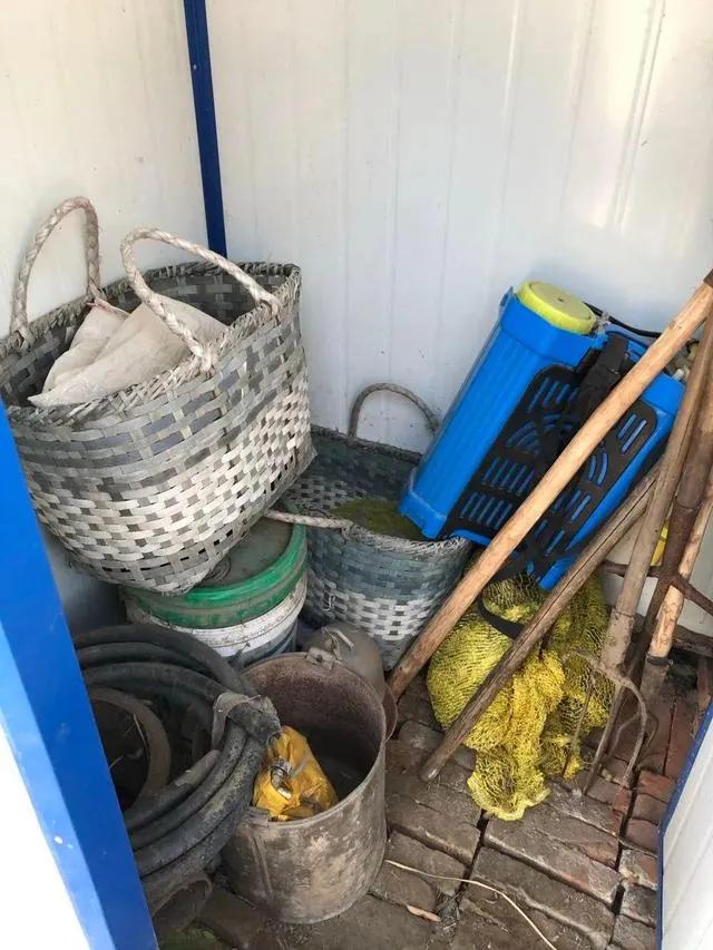 马桶对着餐厅怎么办,马桶对灶台的尴尬