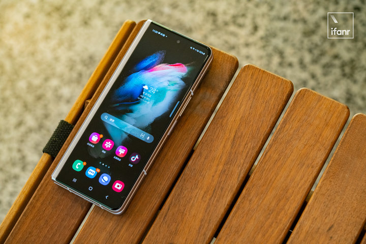 三星折叠屏zflip3使用技巧,三星折叠屏zflip3和华为p50p