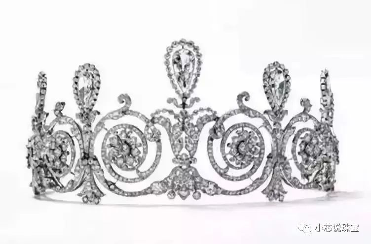 铂金含金量低但为什么比黄金贵,当下情况下铂金为什么比黄金贵