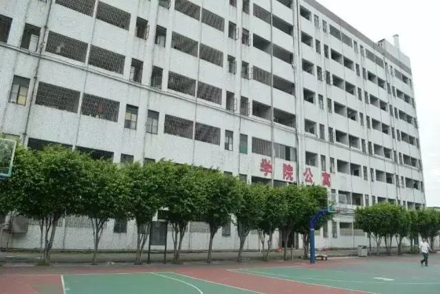 高职高考必看广州华商职业学院,高职高考复习资料广东推荐