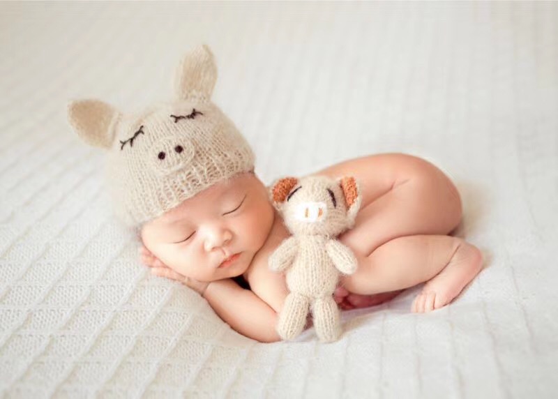 2岁女孩游泳10分钟横渡沾天湖,一岁女童10分钟横渡沾天湖